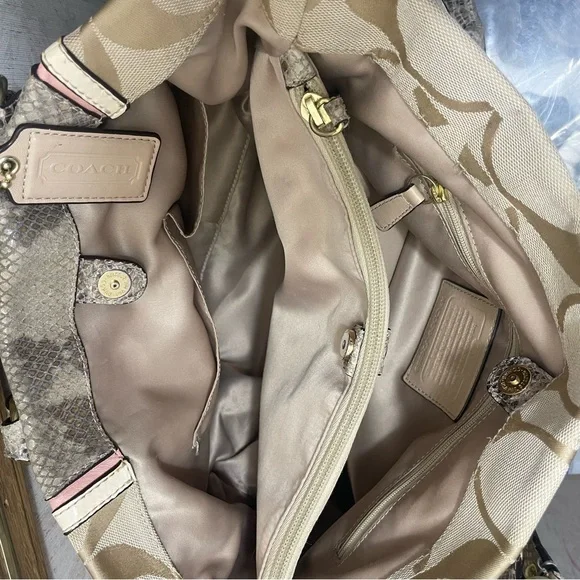 Coach Signature Ashley Spectator Shoulder Bag No.C1320- F24889 - Picture 9 of 16